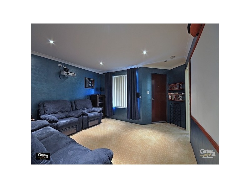 21 Lissadell Tce, Ellenbrook WA 6069
