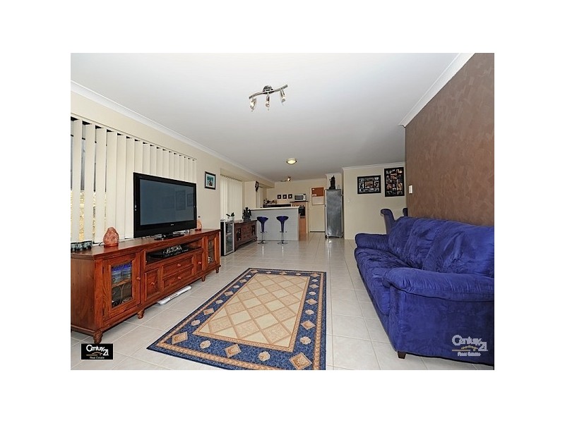 21 Lissadell Tce, Ellenbrook WA 6069