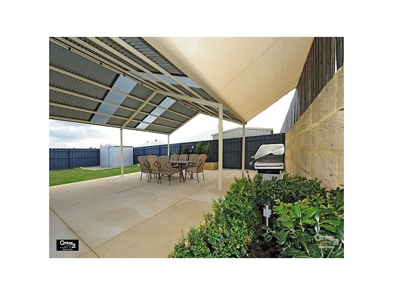 21 Lissadell Tce, Ellenbrook WA 6069