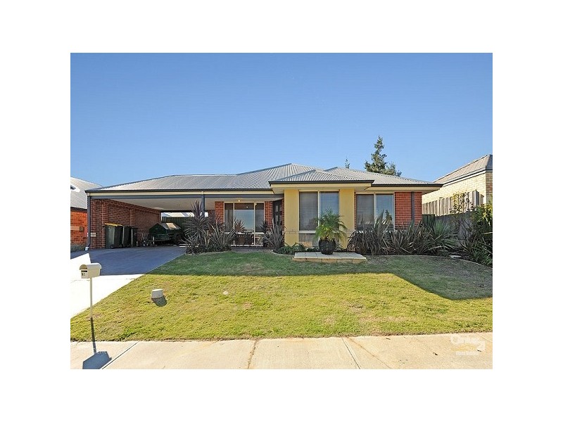 92 Pinegrove Drive, Ellenbrook WA 6069
