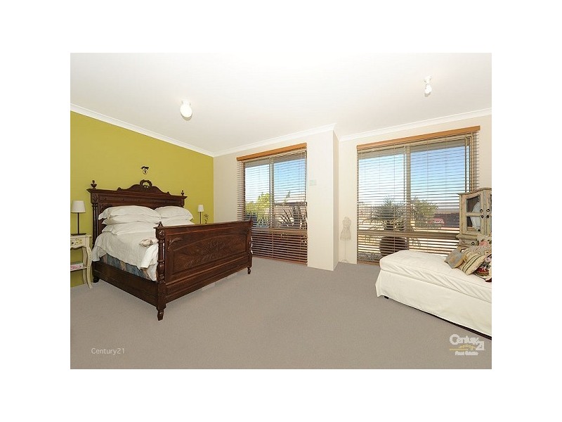 92 Pinegrove Drive, Ellenbrook WA 6069