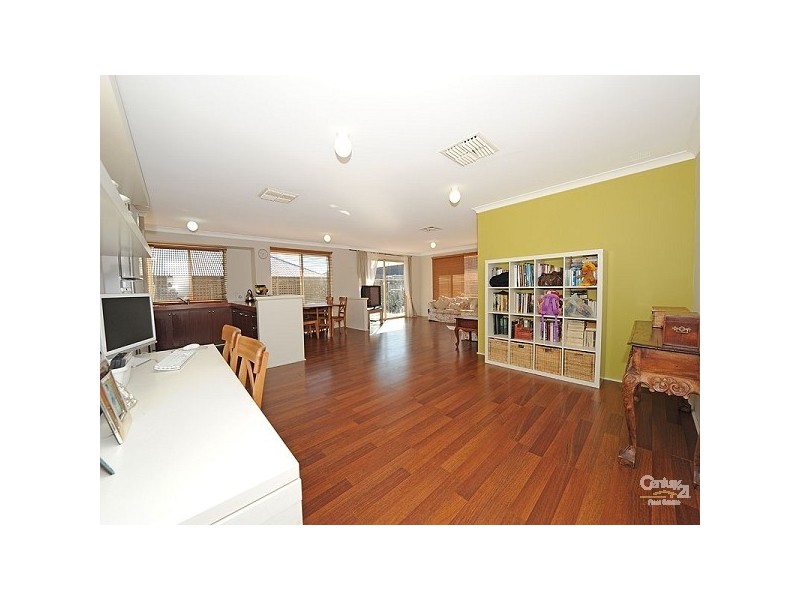 92 Pinegrove Drive, Ellenbrook WA 6069