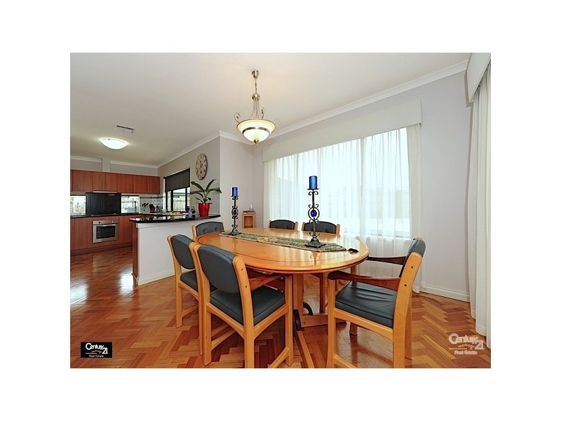 28 Roxburghe Drive, The Vines WA 6069