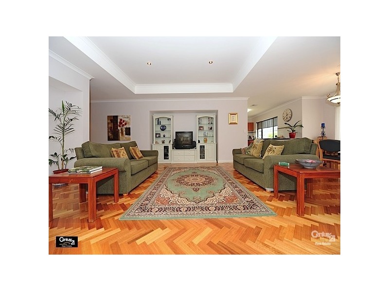 28 Roxburghe Drive, The Vines WA 6069