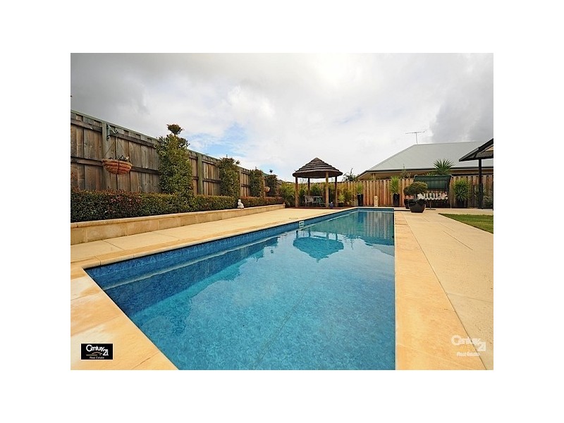 28 Roxburghe Drive, The Vines WA 6069