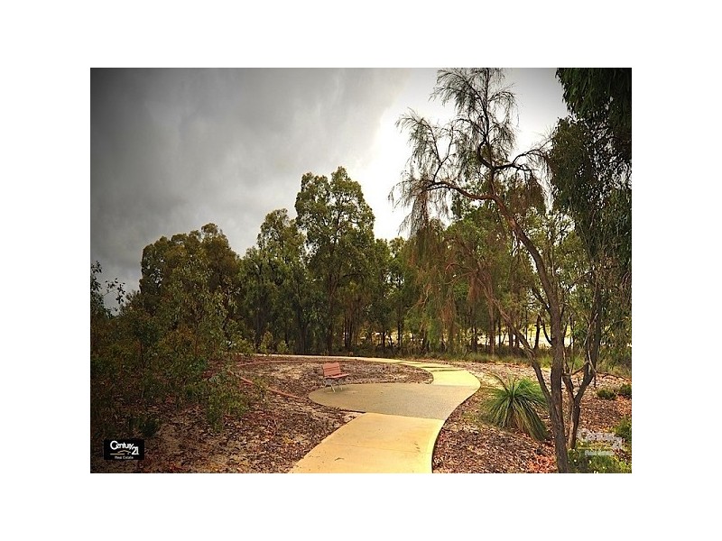 28 Roxburghe Drive, The Vines WA 6069