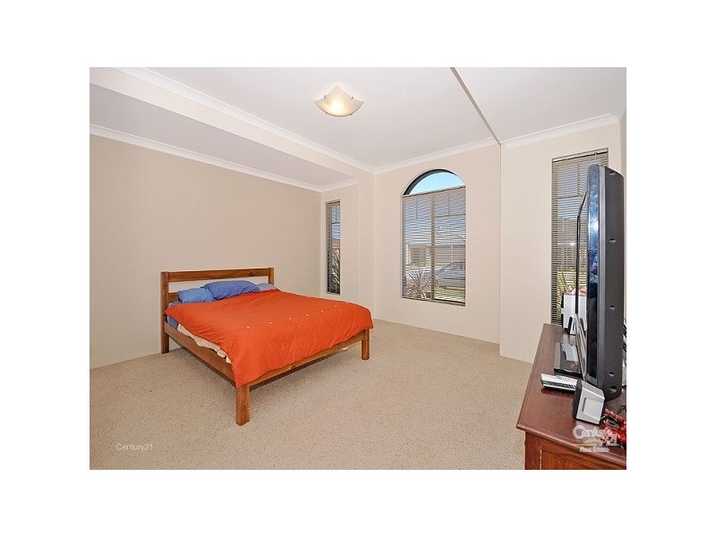 10 Birkett Circle, Ellenbrook WA 6069