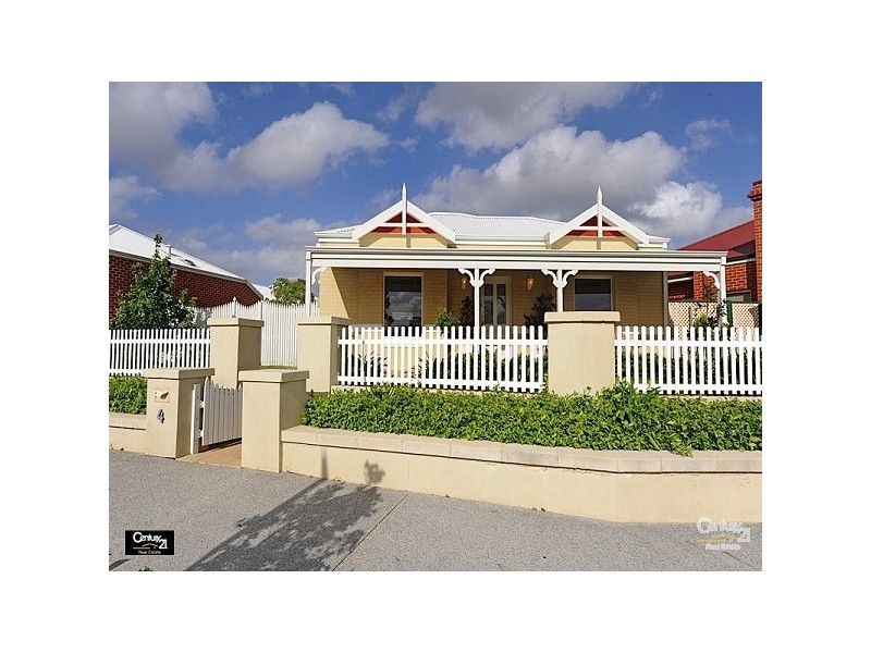 4 Arrowsmith Ave, Ellenbrook WA 6069