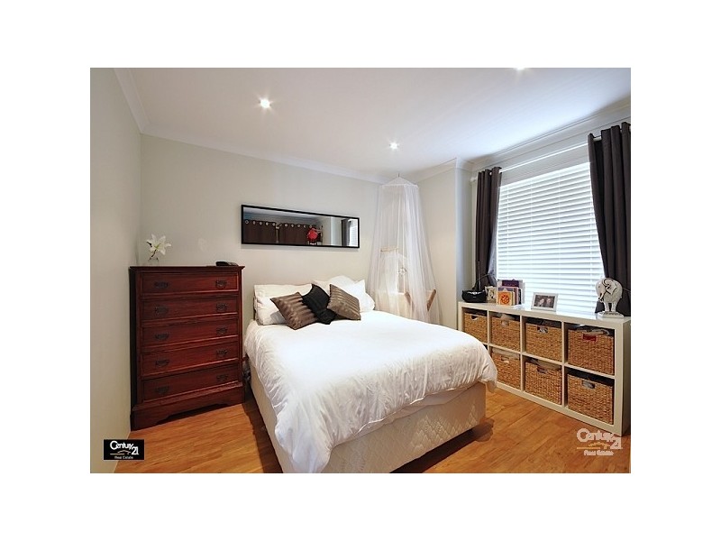 4 Arrowsmith Ave, Ellenbrook WA 6069