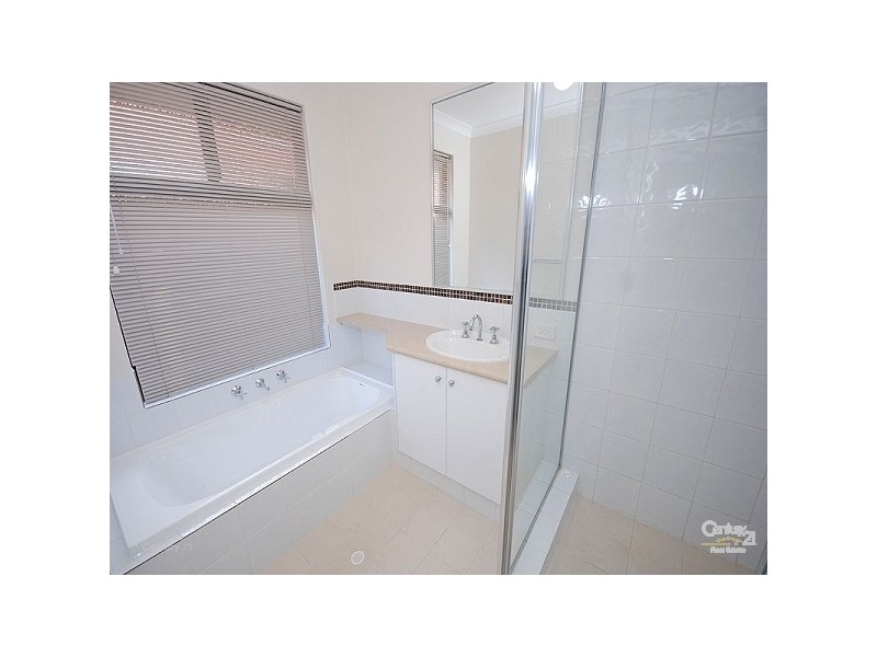 75 Edgecombe Pass, Aveley WA 6069