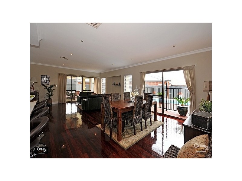 9 Whitehart Entrance, Aveley WA 6069