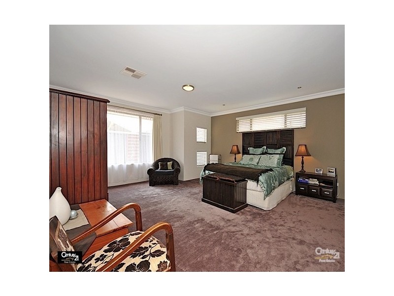 9 Whitehart Entrance, Aveley WA 6069