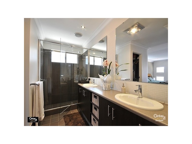 9 Whitehart Entrance, Aveley WA 6069