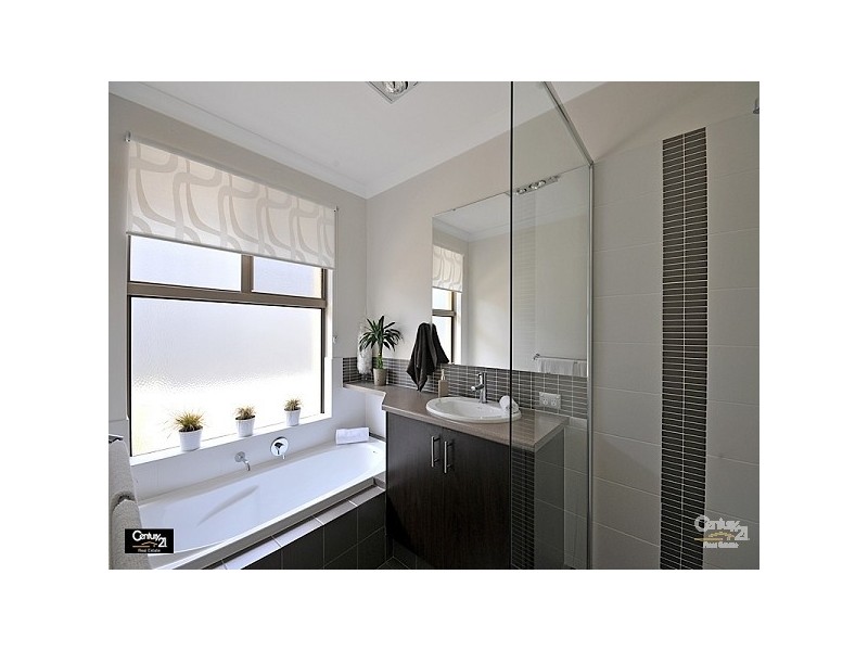 9 Whitehart Entrance, Aveley WA 6069