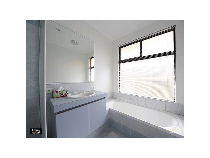 2 Messina Grove, Ellenbrook WA 6069