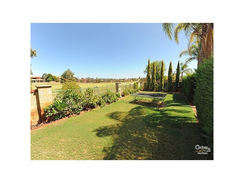 6 Ailsa Way, The Vines WA 6069