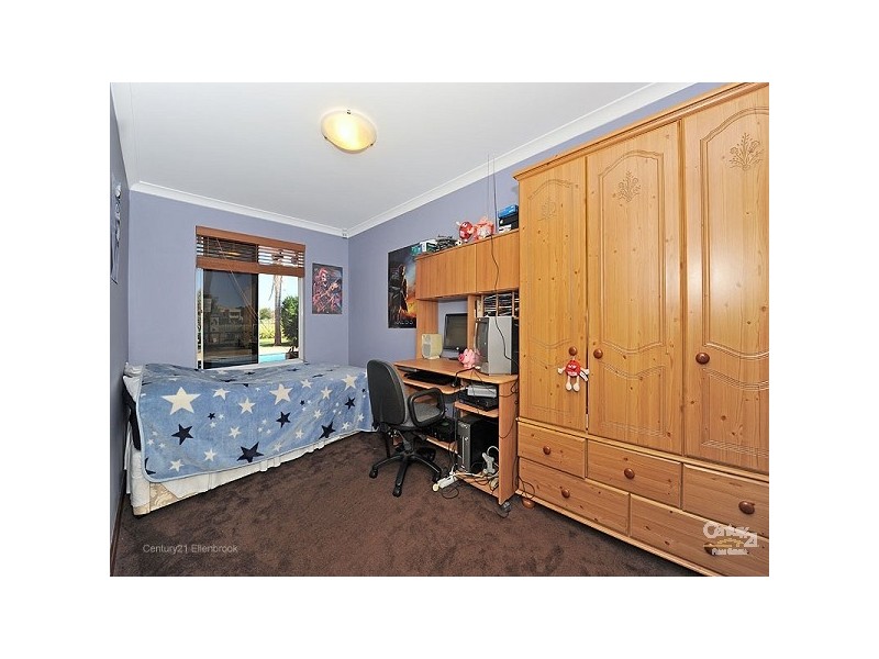 6 Ailsa Way, The Vines WA 6069