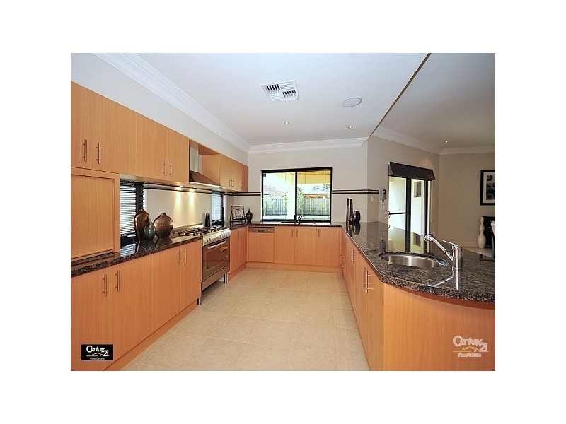5 Chalgrave Crescent, The Vines WA 6069