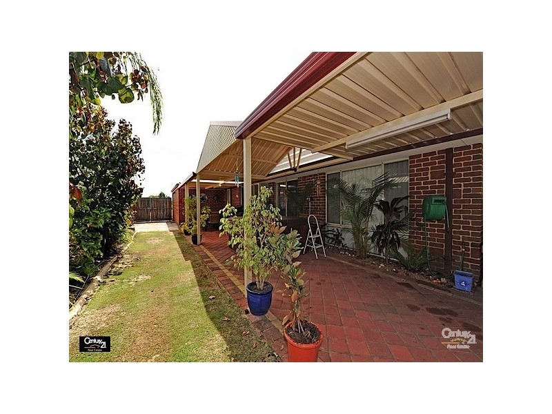 98 Sandown Circle, Henley Brook WA 6055