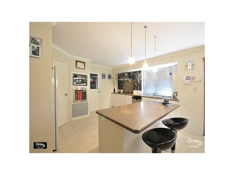 16 Turkich Parade, Aveley WA 6069