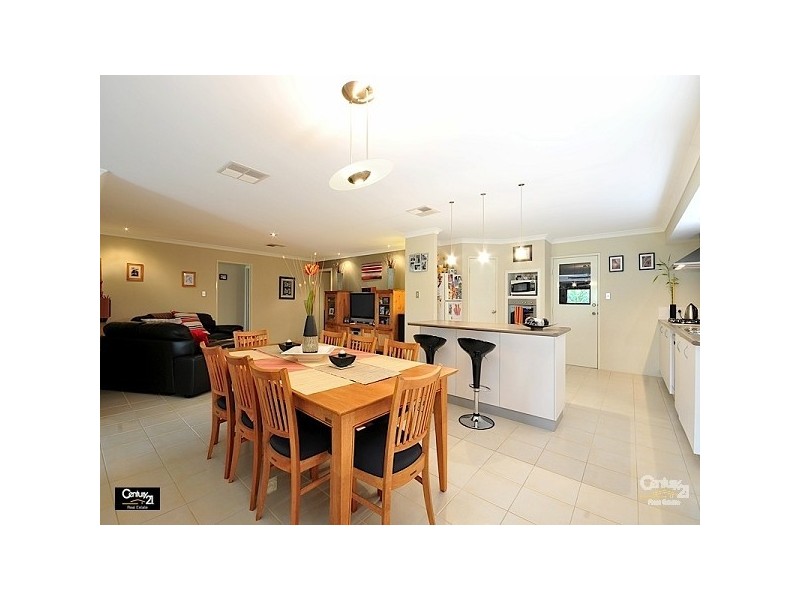16 Turkich Parade, Aveley WA 6069