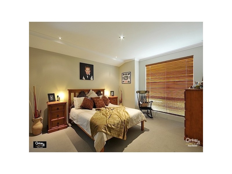 16 Turkich Parade, Aveley WA 6069