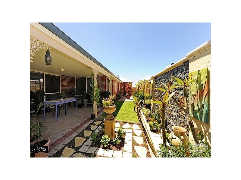 12 Heathland Tce, Ellenbrook WA 6069