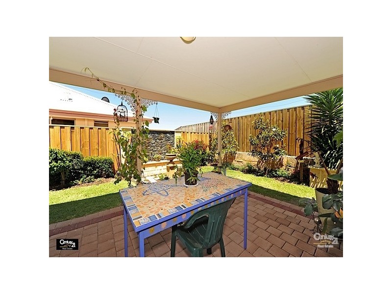 12 Heathland Tce, Ellenbrook WA 6069