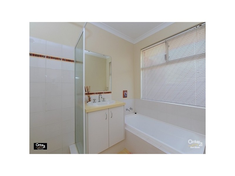 12 Heathland Tce, Ellenbrook WA 6069