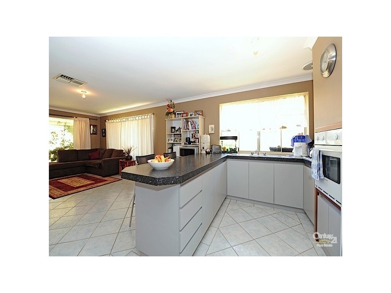 8 Radiata Avenue, Ellenbrook WA 6069