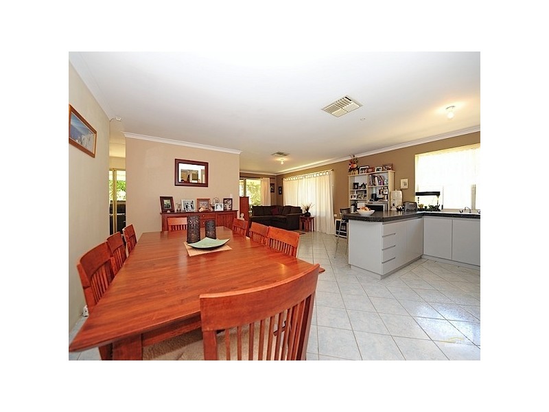 8 Radiata Avenue, Ellenbrook WA 6069