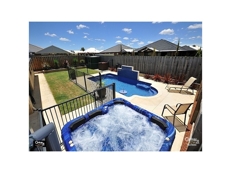 66 Granesse Drive, Ellenbrook WA 6069