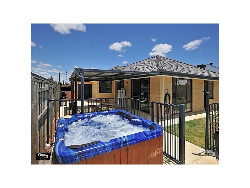 66 Granesse Drive, Ellenbrook WA 6069