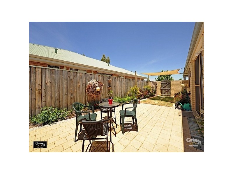 20 Flora Valley Grove, Ellenbrook WA 6069