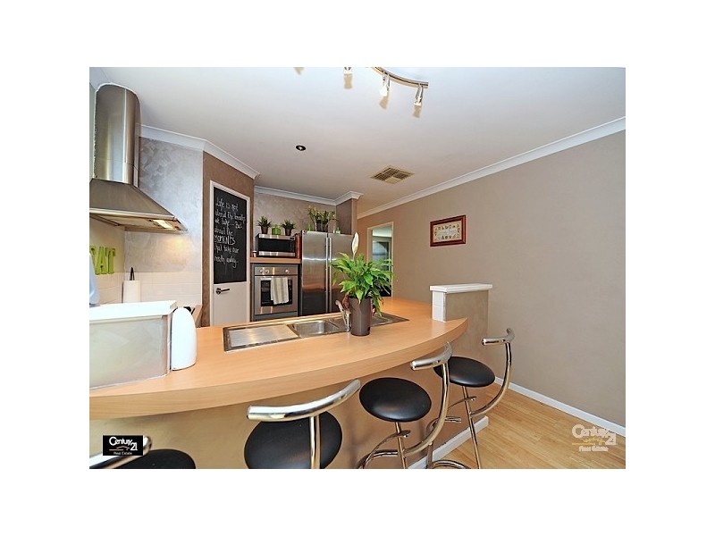 83 Vaucluse Cres, Ellenbrook WA 6069