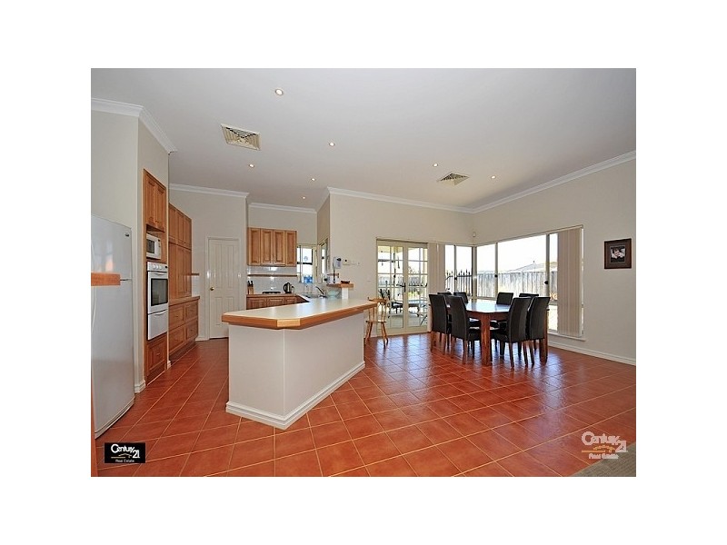 3 Ailsa Way, The Vines WA 6069