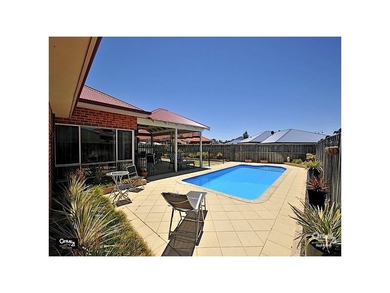 3 Ailsa Way, The Vines WA 6069