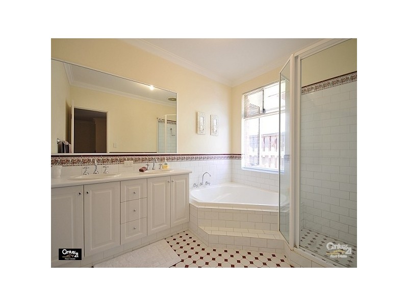 3 Ailsa Way, The Vines WA 6069