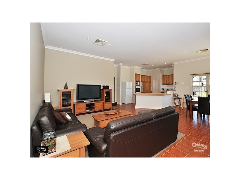 3 Ailsa Way, The Vines WA 6069