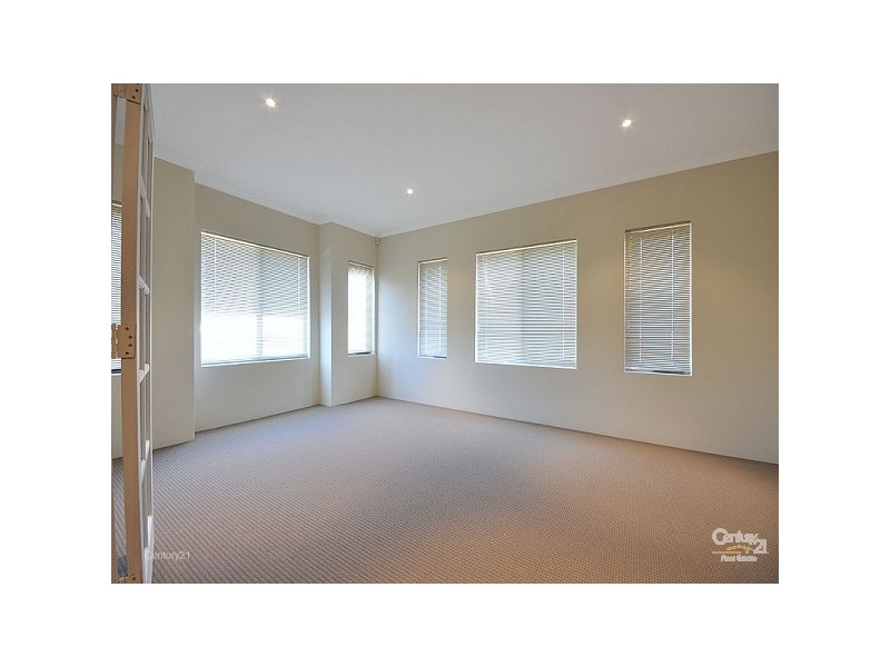 21 Boxgrove Loop, Ellenbrook WA 6069