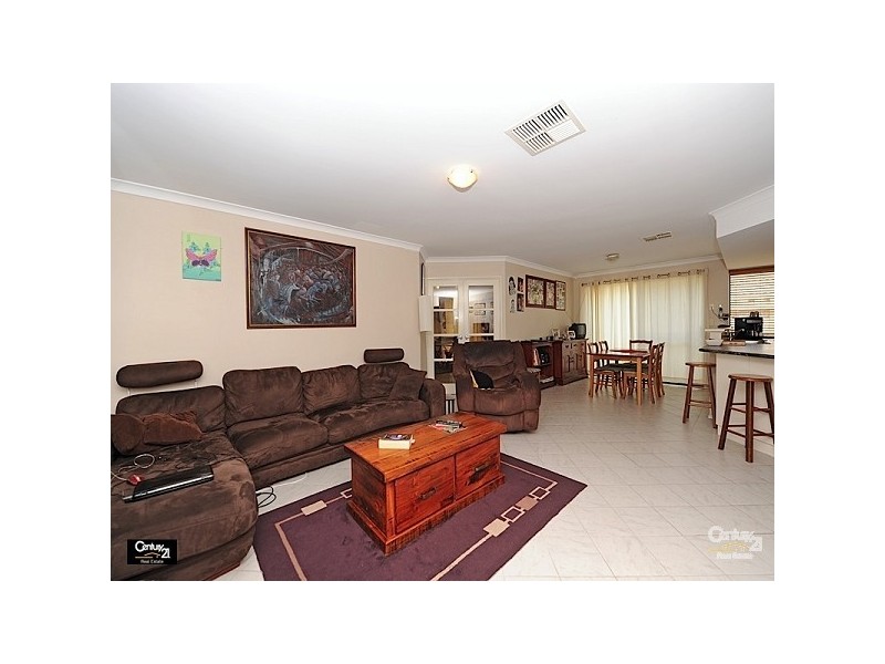 8 Blendon Avenue, Ellenbrook WA 6069
