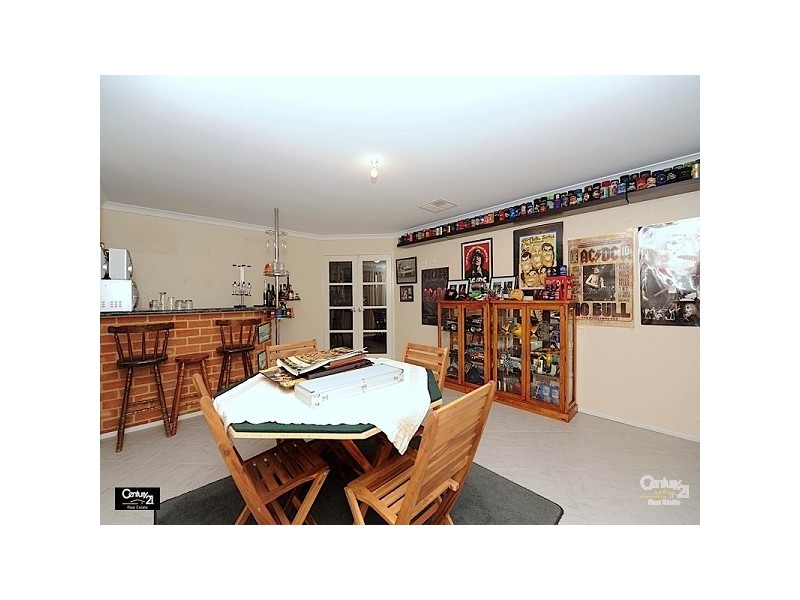 8 Blendon Avenue, Ellenbrook WA 6069