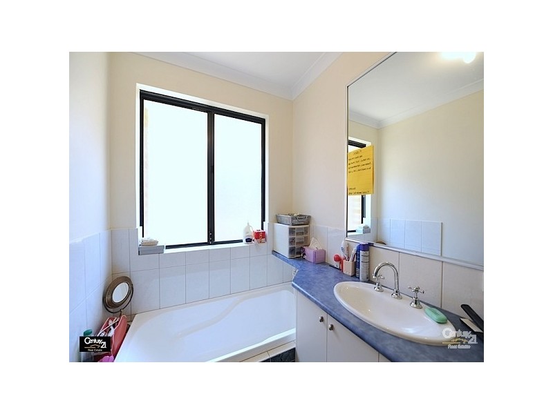 8 Blendon Avenue, Ellenbrook WA 6069