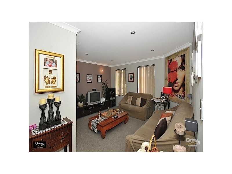 6 Mirimas Court, Ellenbrook WA 6069