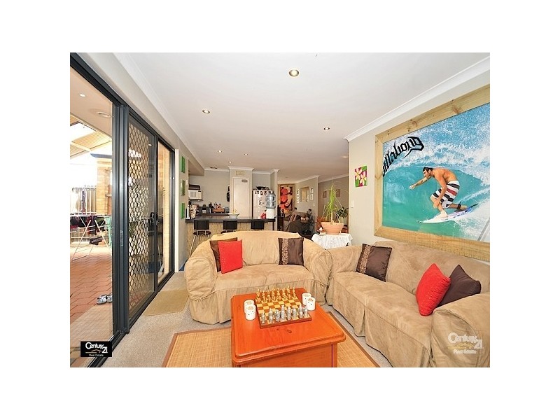 6 Mirimas Court, Ellenbrook WA 6069