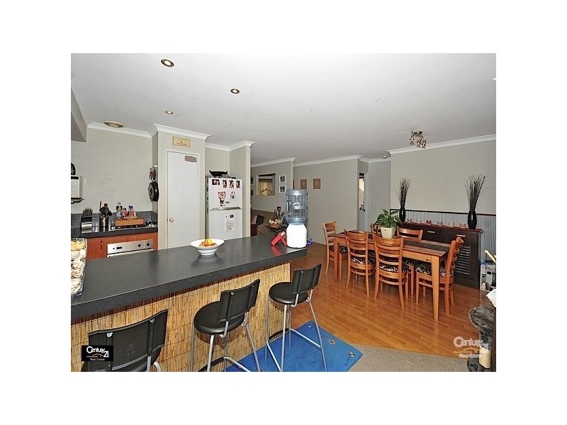 6 Mirimas Court, Ellenbrook WA 6069