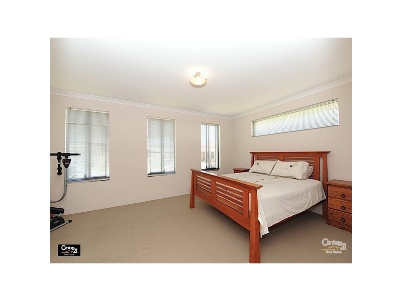 19 Evesham Drive, Ellenbrook WA 6069