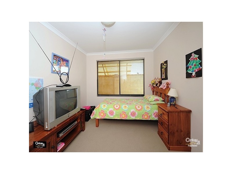 19 Evesham Drive, Ellenbrook WA 6069