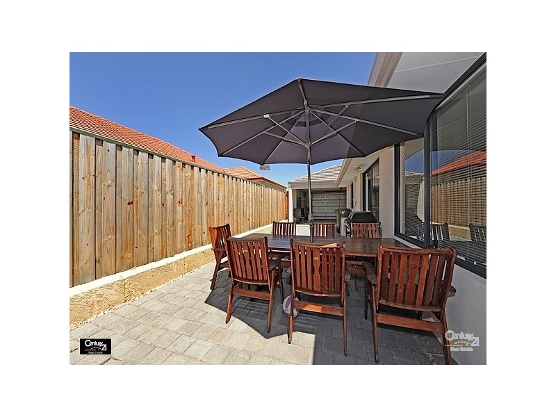 19 Evesham Drive, Ellenbrook WA 6069