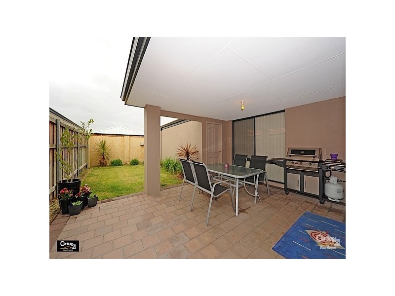 6 Dunrobin Drive, Ellenbrook WA 6069